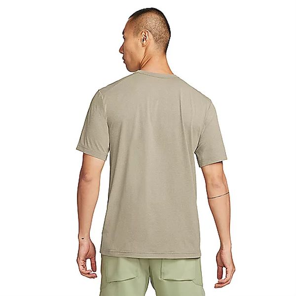 DV9839_USE_AR?$produit_l$