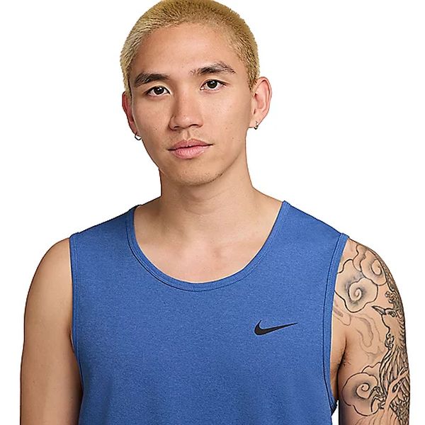 DV9841_7GQ_D1?$produit_l$